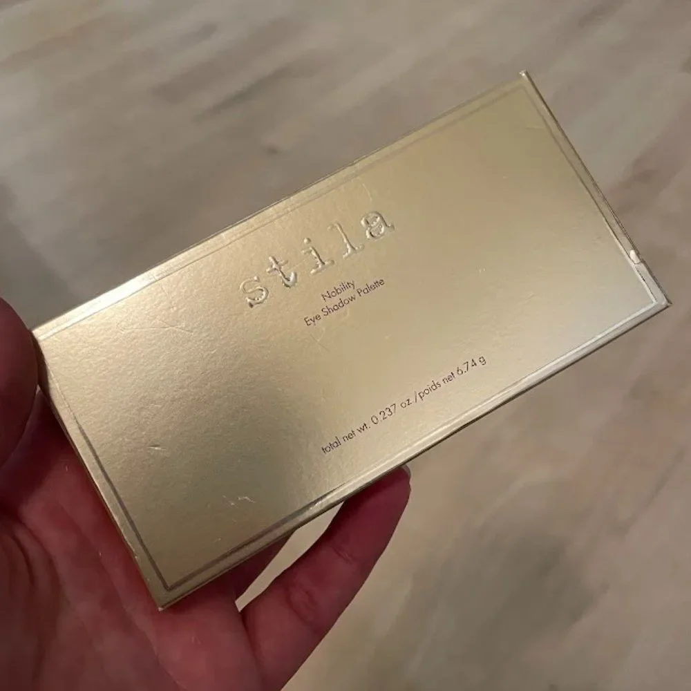 NIB Stila Nobility Eye Shadow Palette - Picture 4 of 4